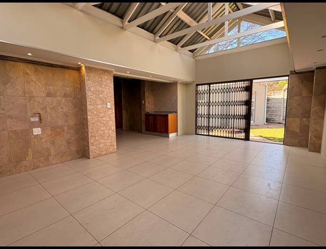 5 BEDROOM HOUSE FOR SALE IN SASOLBURG EXT 4